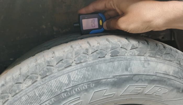 2012 Mahindra Scorpio SLE BS-III, Diesel, Manual, 86,671 km, tyre