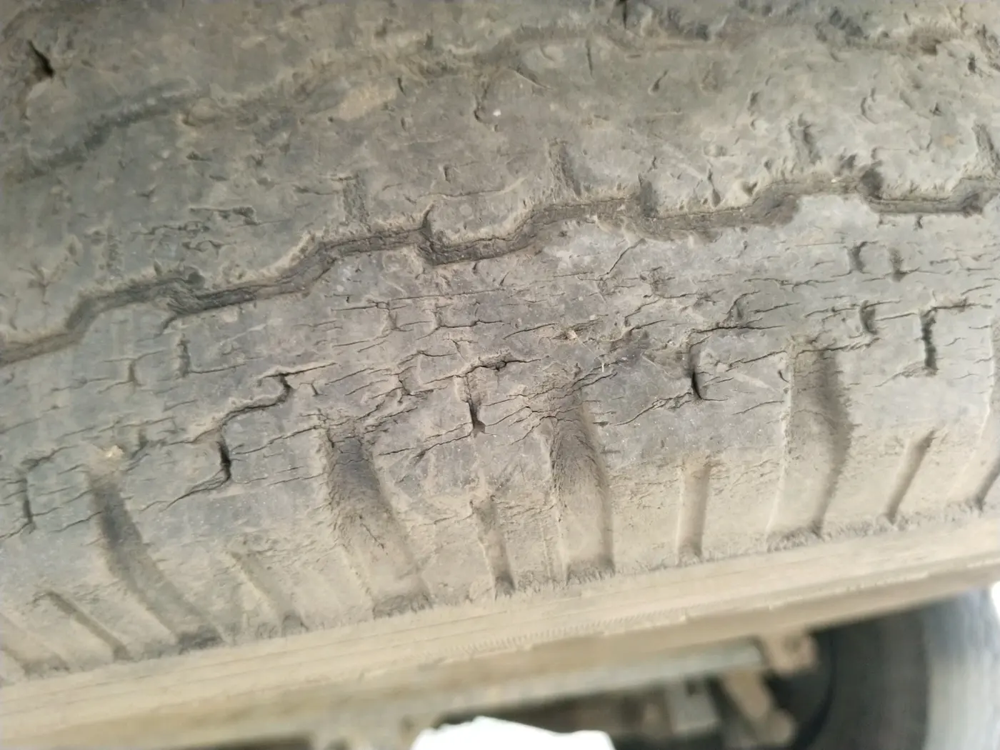 2012 Mahindra Scorpio SLE BS-III, Diesel, Manual, 86,671 km, tyre