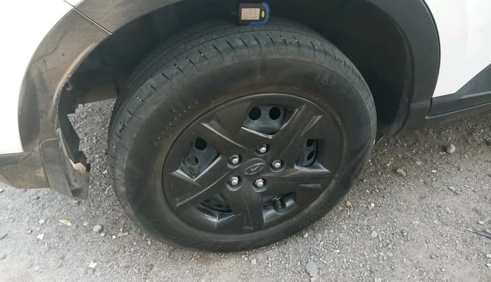 2025 Hyundai VENUE S PLUS 1.5 CRDI, Diesel, Manual, 11,104 km, tyre