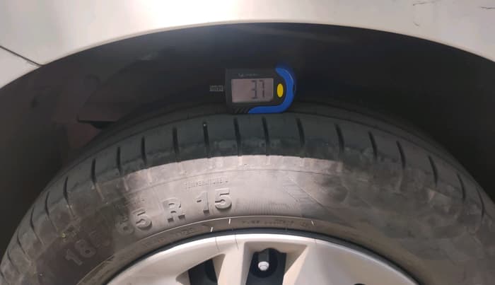 2024 Maruti Baleno DELTA 1.2 AGS, Petrol, Automatic, 28,575 km, tyre