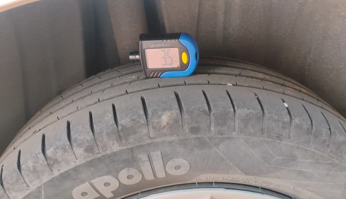 2024 Maruti Baleno DELTA 1.2 AGS, Petrol, Automatic, 28,575 km, tyre