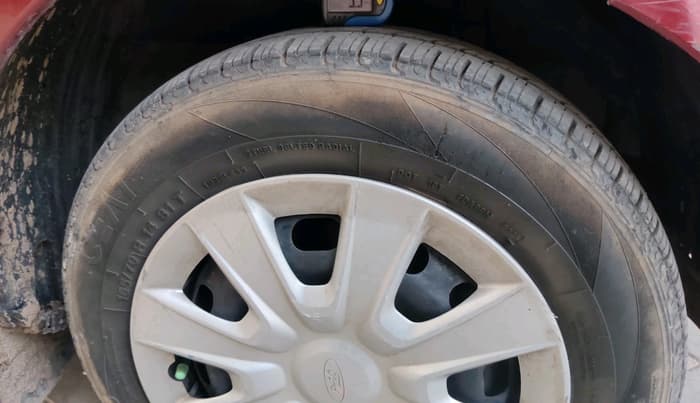 2014 Ford Figo ZXI 1.2 PETROL, Petrol, Manual, 64,796 km, tyre
