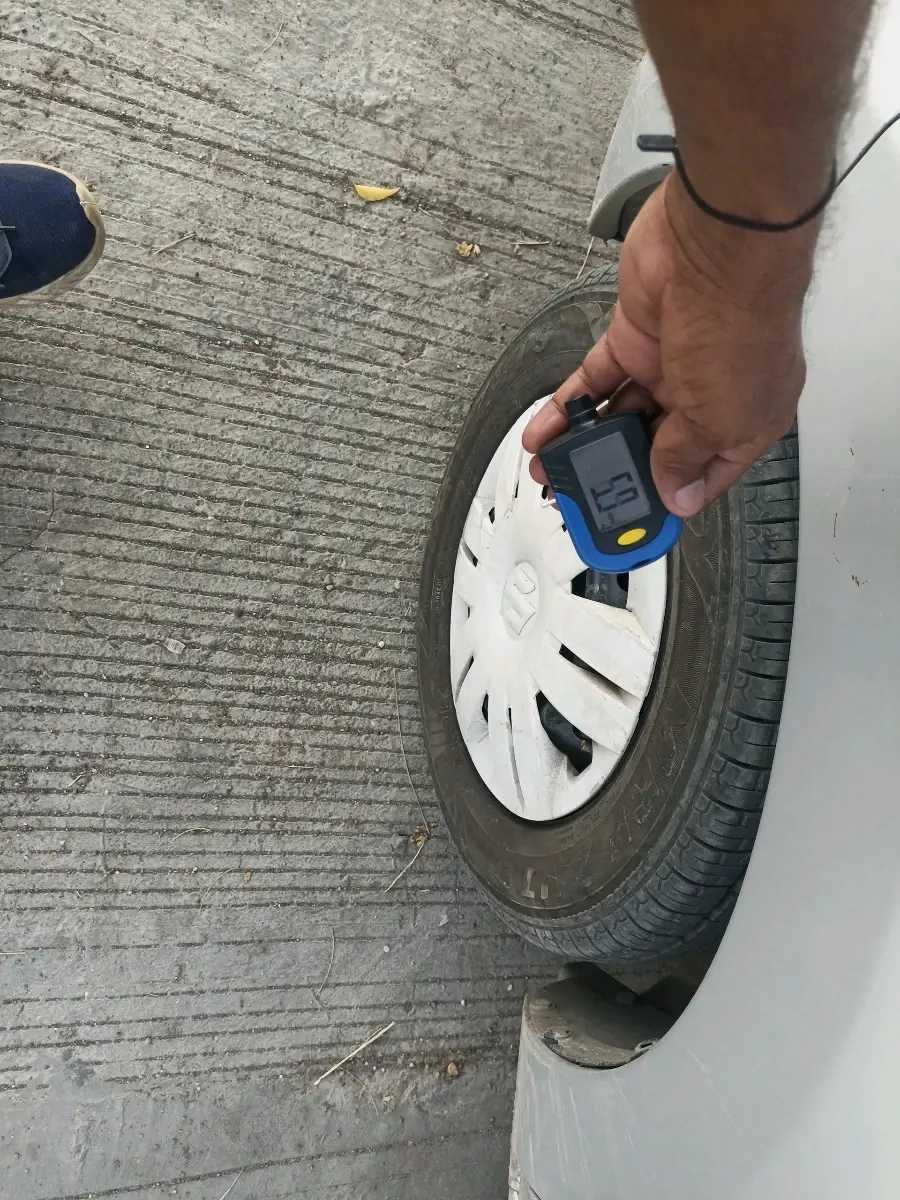 2018 Maruti Alto 800 VXI O, Petrol, Manual, 20,529 km, tyre