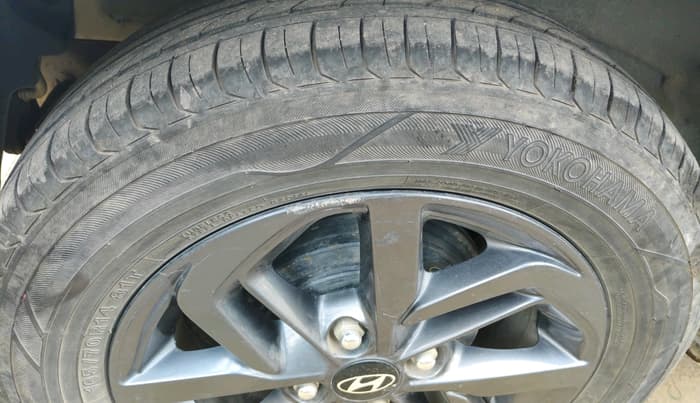 2021 Hyundai GRAND I10 NIOS SPORTZ 1.2 KAPPA VTVT CNG, CNG, Manual, 1,00,224 km, tyre