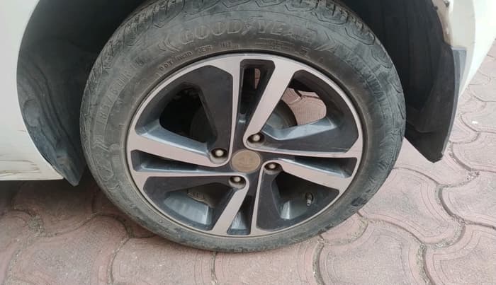 2022 Tata ALTROZ XZA PLUS, Petrol, Automatic, 38,140 km, tyre