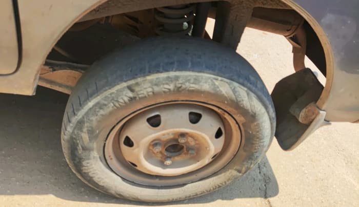 2021 Maruti Eeco 5 STR WITH A/C+HTR, Petrol, Manual, 98,413 km, tyre