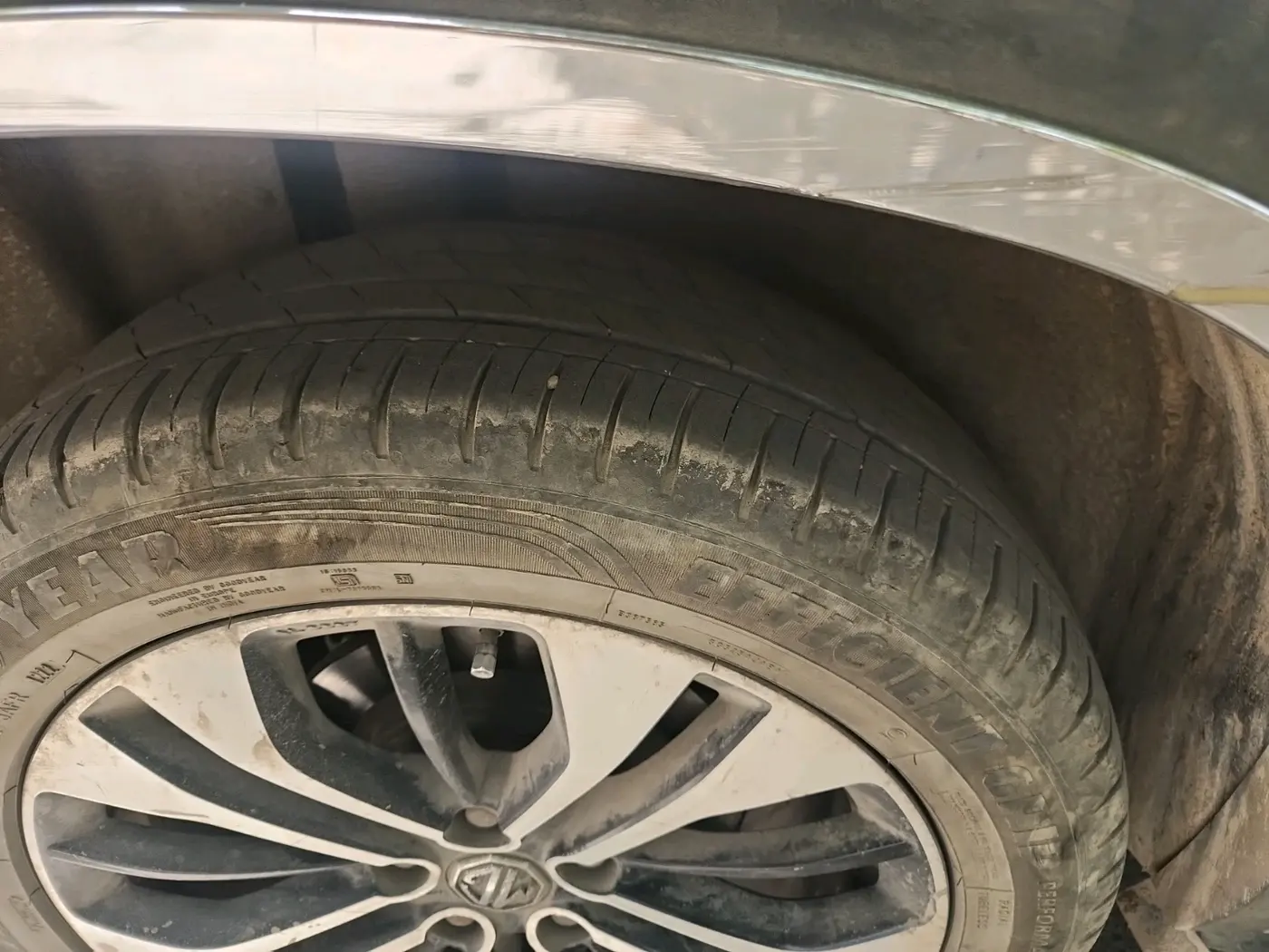 2022 MG HECTOR PLUS SHARP 1.5 PETROL TURBO HYBRID MT 6-STR, Petrol, Manual, 58,844 km, tyre