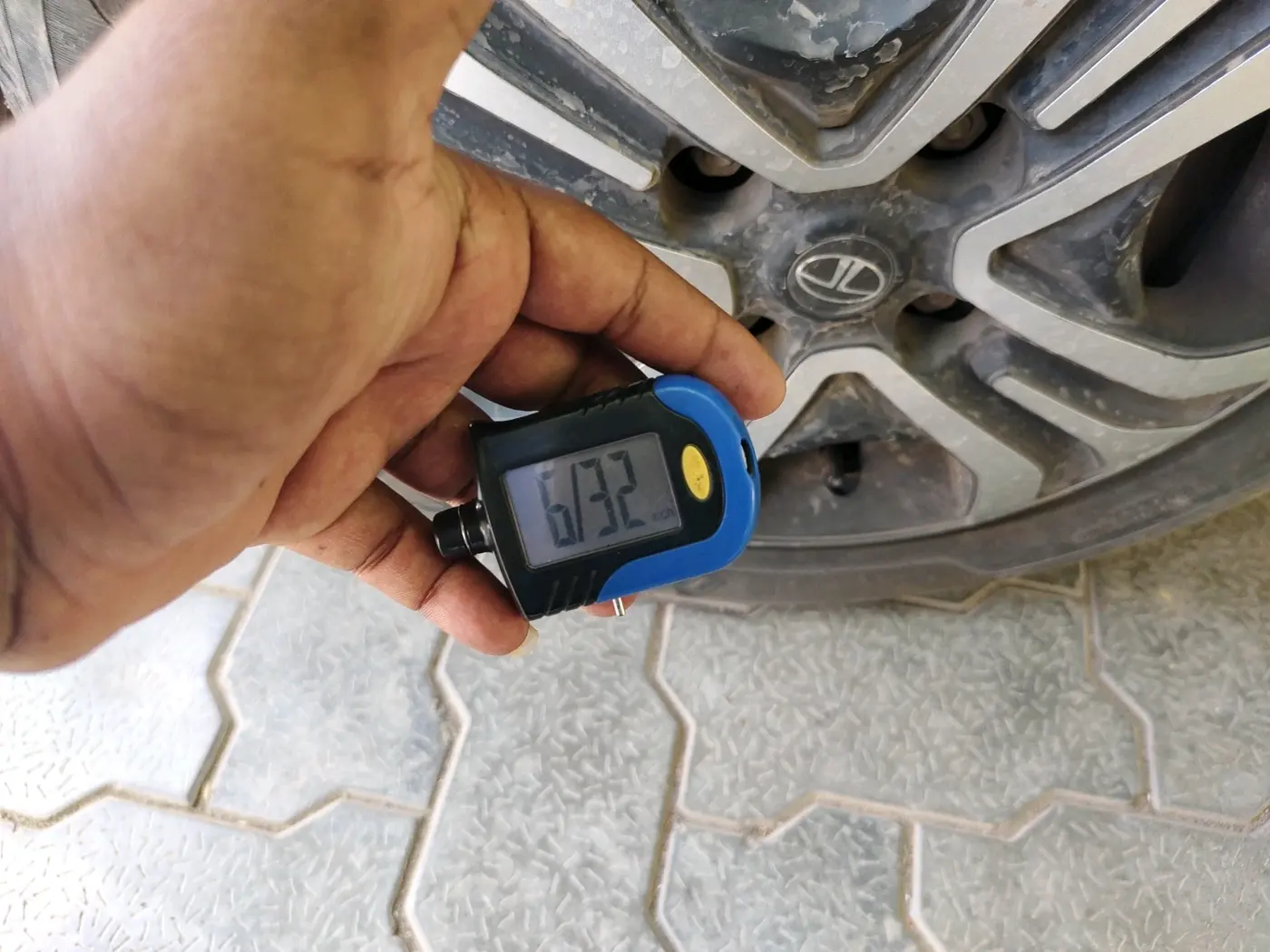2024 Tata TIGOR XZ PLUS CNG, CNG, Manual, 15,903 km, tyre