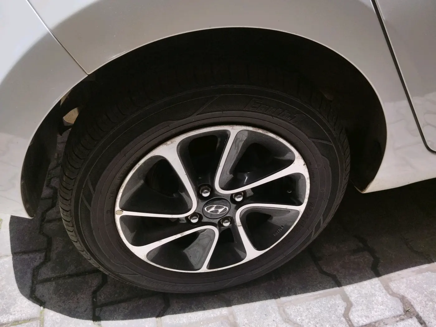 2018 Hyundai Grand i10 ASTA 1.2 KAPPA VTVT, Petrol, Manual, 31,095 km, tyre