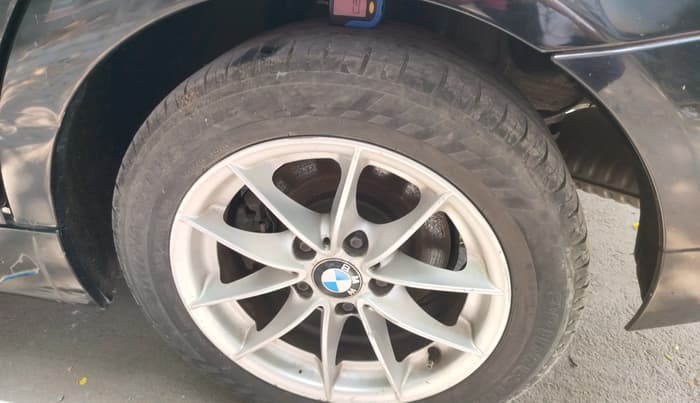 2012 BMW 3 Series 320d, Diesel, Automatic, 1,17,744 km, tyre