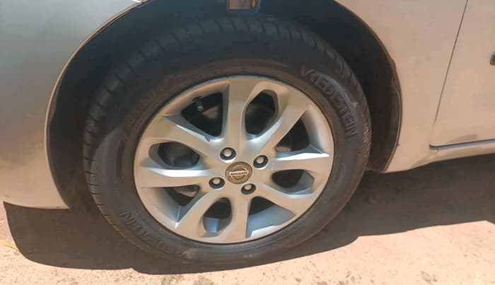 2013 Nissan Micra XV CVT, CNG, Automatic, 93,925 km, tyre