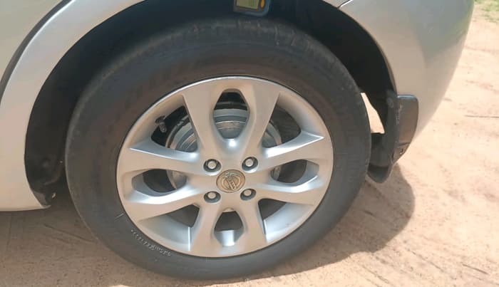 2013 Nissan Micra XV CVT, CNG, Automatic, 93,925 km, tyre