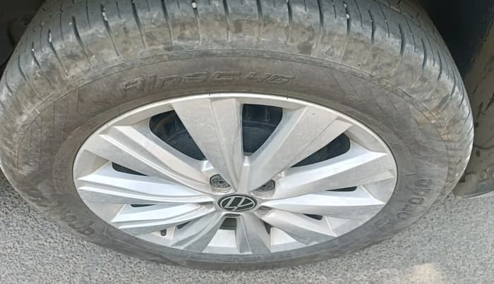 2024 Volkswagen VIRTUS HIGHLINE TSI 1.0 AT, Petrol, Automatic, 25,000 km, tyre
