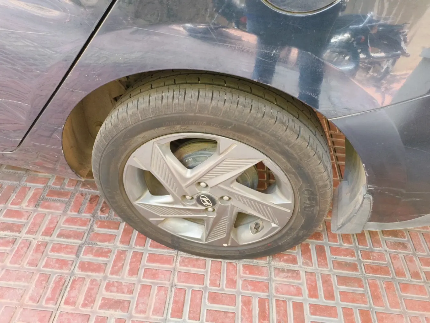 2021 Hyundai Verna SX 1.5 VTVT, Petrol, Manual, 1,02,028 km, tyre