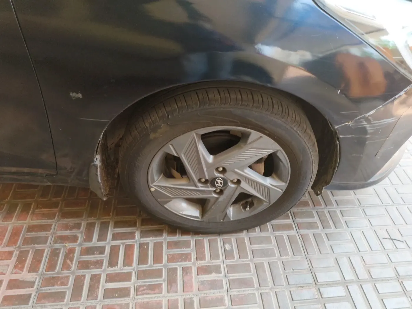 2021 Hyundai Verna SX 1.5 VTVT, Petrol, Manual, 1,02,028 km, tyre