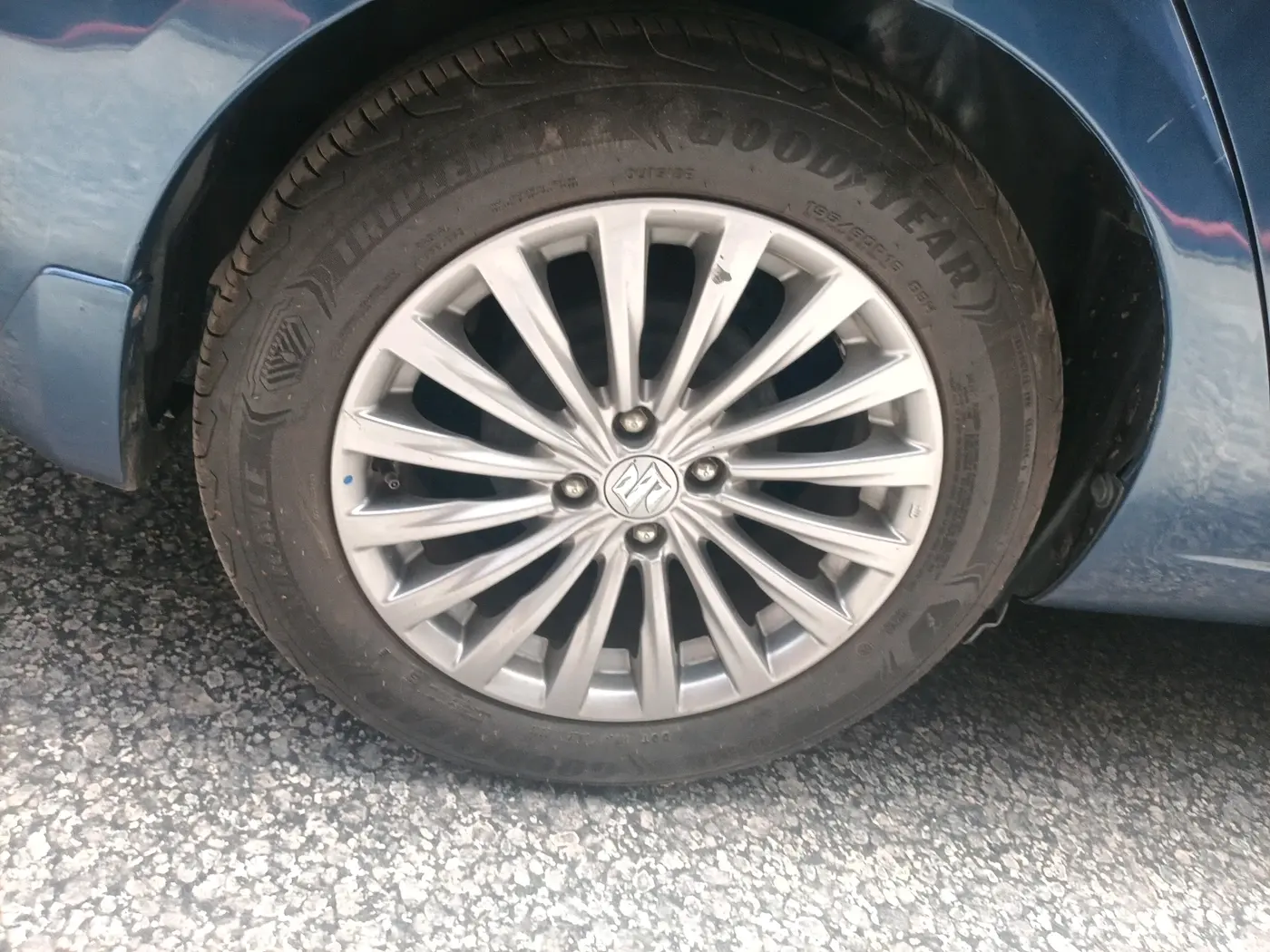 2017 Maruti Ciaz ALPHA  AT 1.4  PETROL, Petrol, Automatic, 55,597 km, tyre
