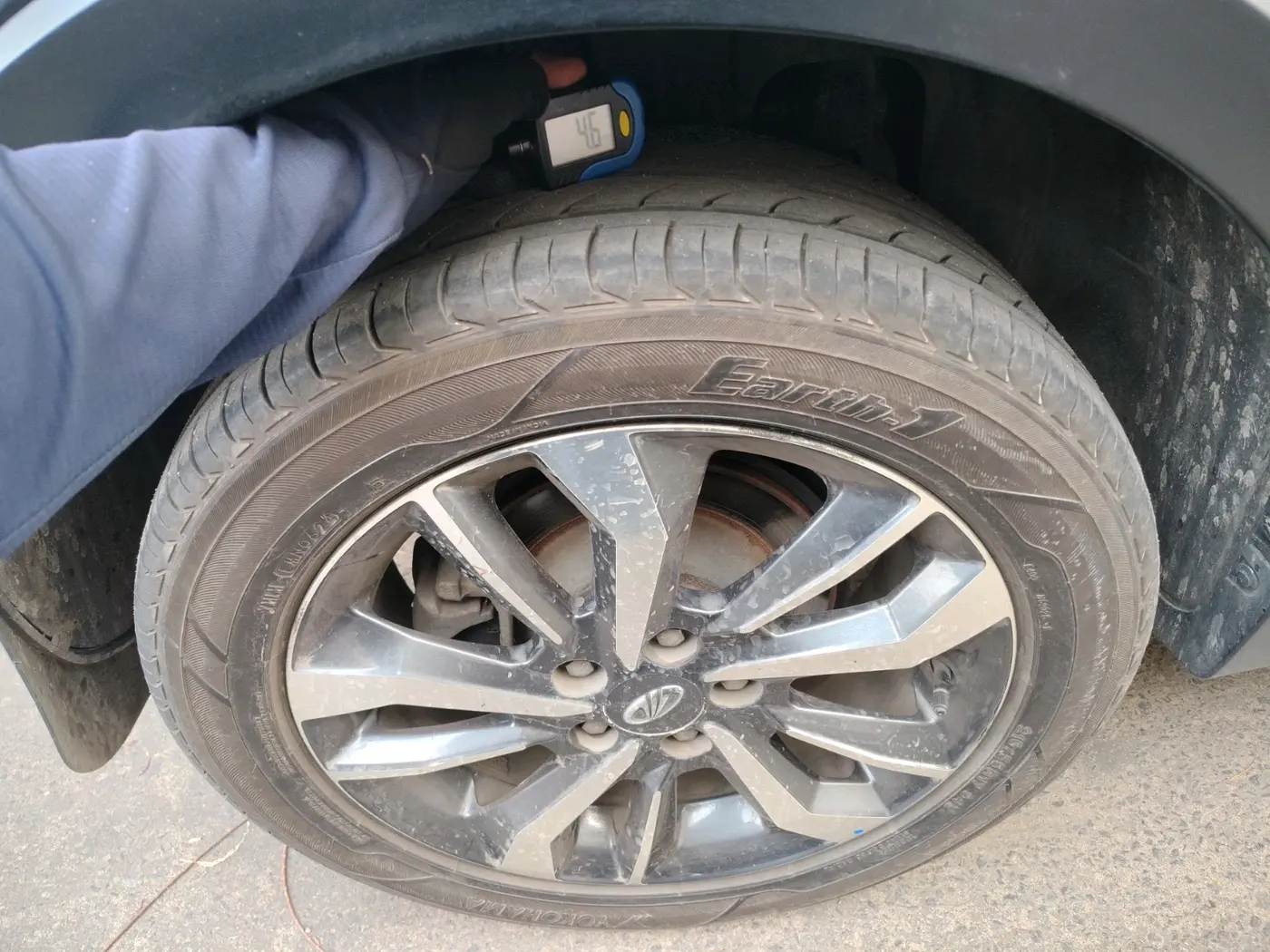 2021 Mahindra XUV300 W8 1.5 DIESEL AMT, Diesel, Automatic, 84,923 km, tyre