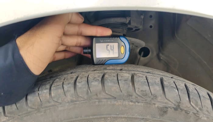 2020 Maruti Swift VXI, CNG, Manual, 1,48,736 km, tyre
