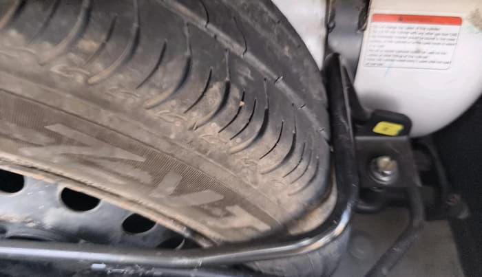 2022 Maruti New Wagon-R VXI CNG 1.0, CNG, Manual, 1,69,867 km, tyre