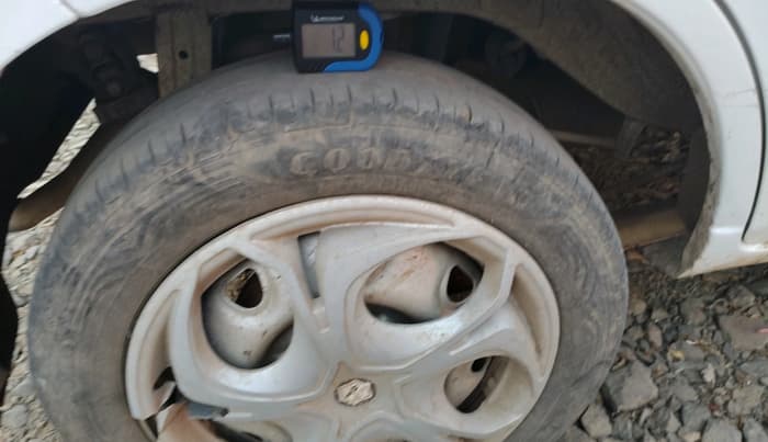 2012 Maruti Alto K10 VXI, Petrol, Manual, 1,03,379 km, tyre