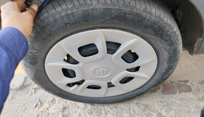 2018 Maruti IGNIS DELTA 1.2 AMT, Petrol, Automatic, 86,007 km, tyre
