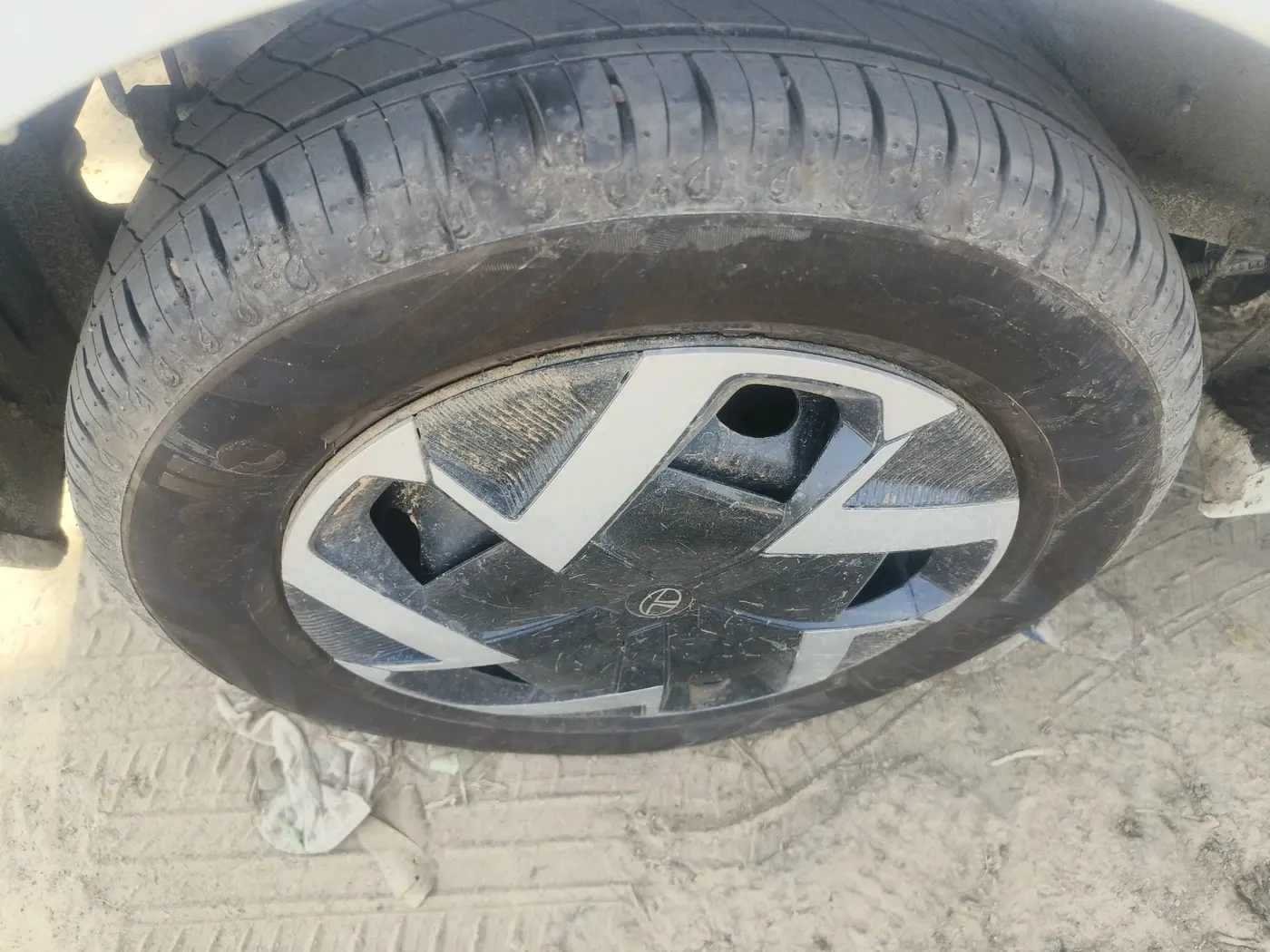 2026 Tata Tiago XM PETROL, Petrol, Manual, 896 km, tyre