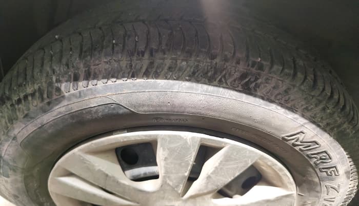 2012 Maruti Swift Dzire VXI, Petrol, Manual, 1,15,384 km, tyre
