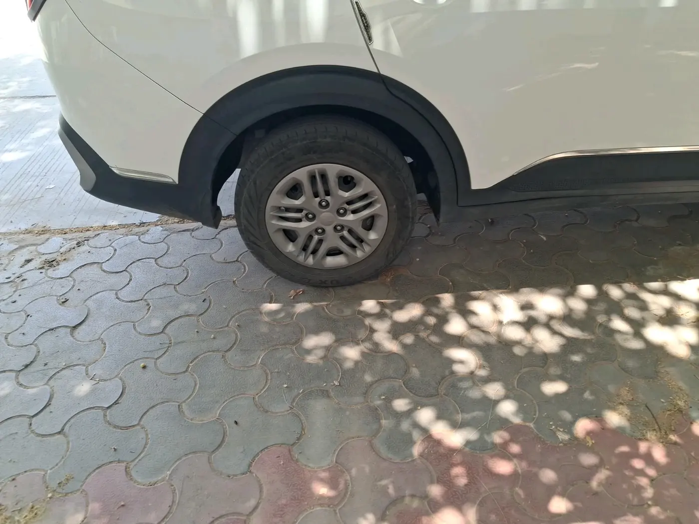 2022 KIA CARENS PRESTIGE 1.5 PETROL 7 STR, Petrol, Manual, 22,294 km, tyre