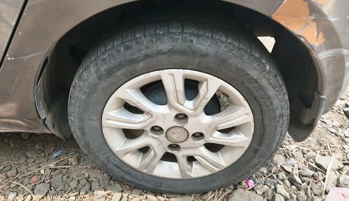 2016 Tata Tiago XZ PETROL, Petrol, Manual, 1,00,931 km, tyre
