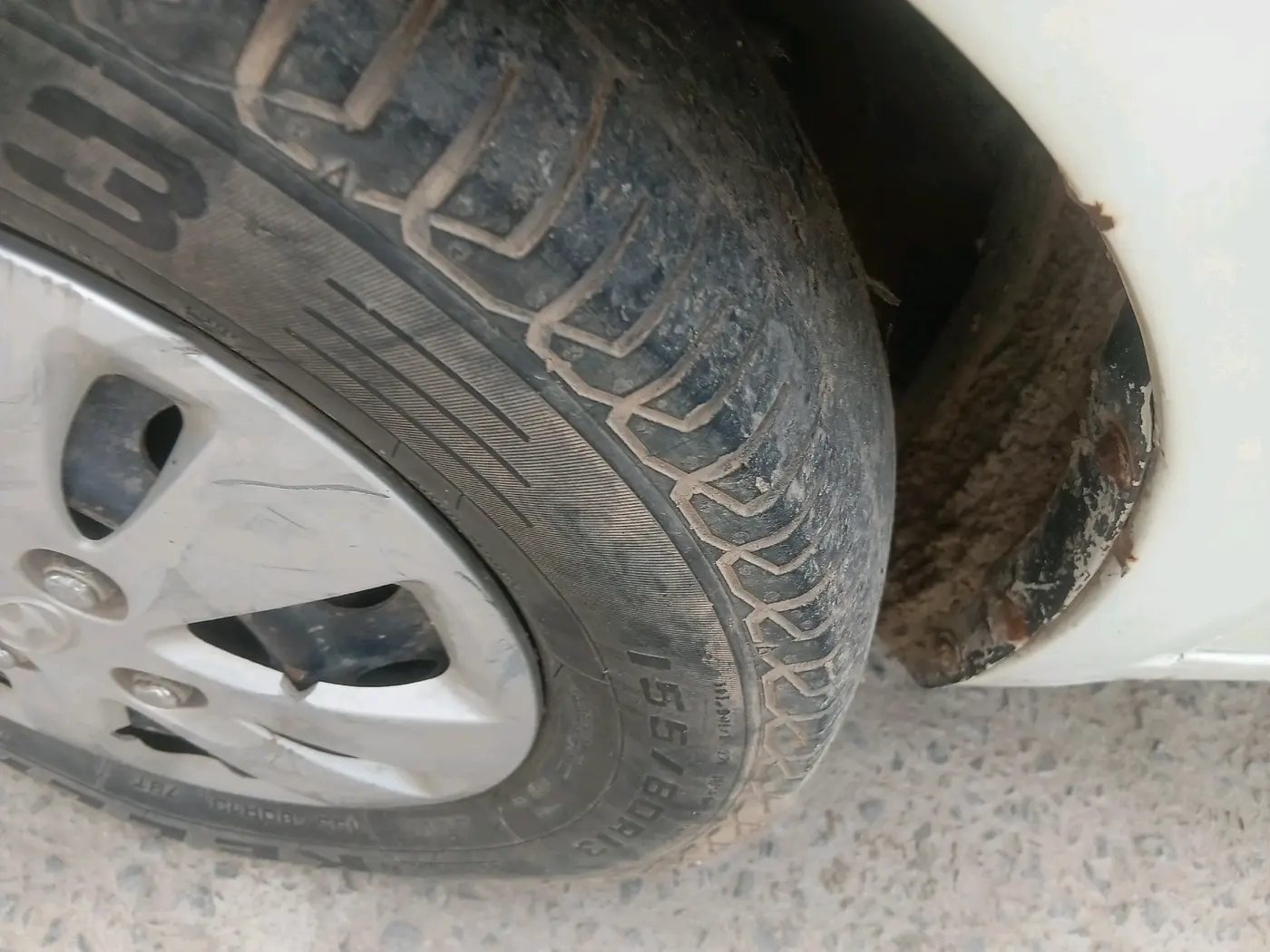2011 Hyundai i10 MAGNA 1.1, Petrol, Manual, 77,606 km, tyre