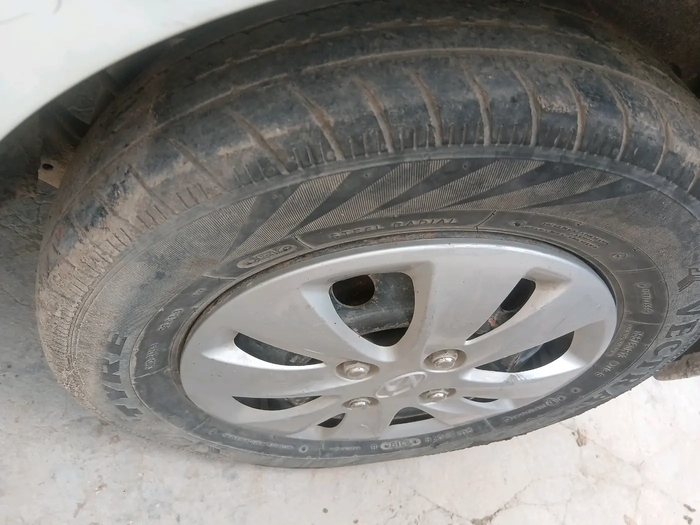 2011 Hyundai i10 MAGNA 1.1, Petrol, Manual, 77,606 km, tyre