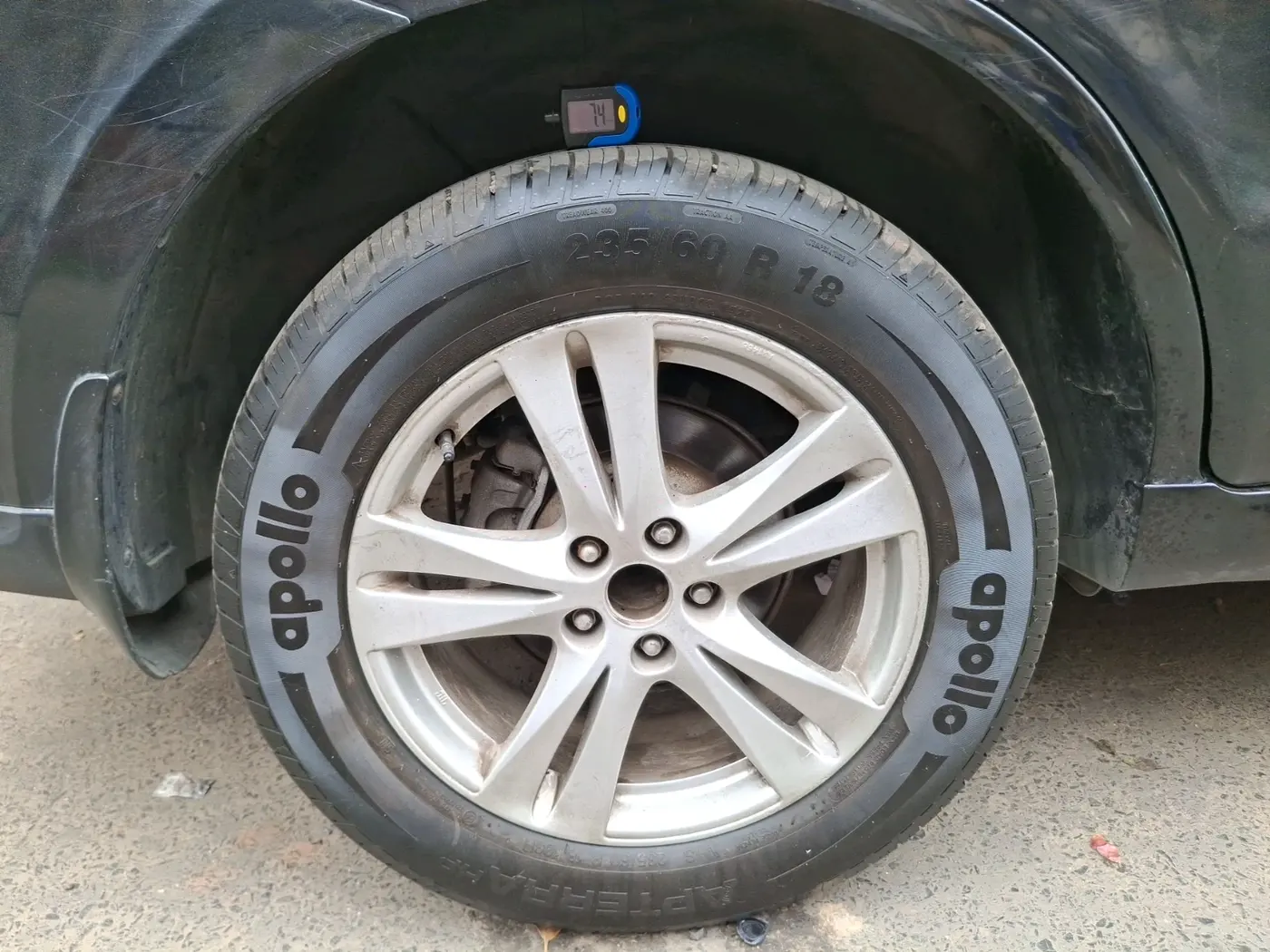2013 Hyundai Santa Fe 2 WD, Diesel, Manual, 1,25,930 km, tyre