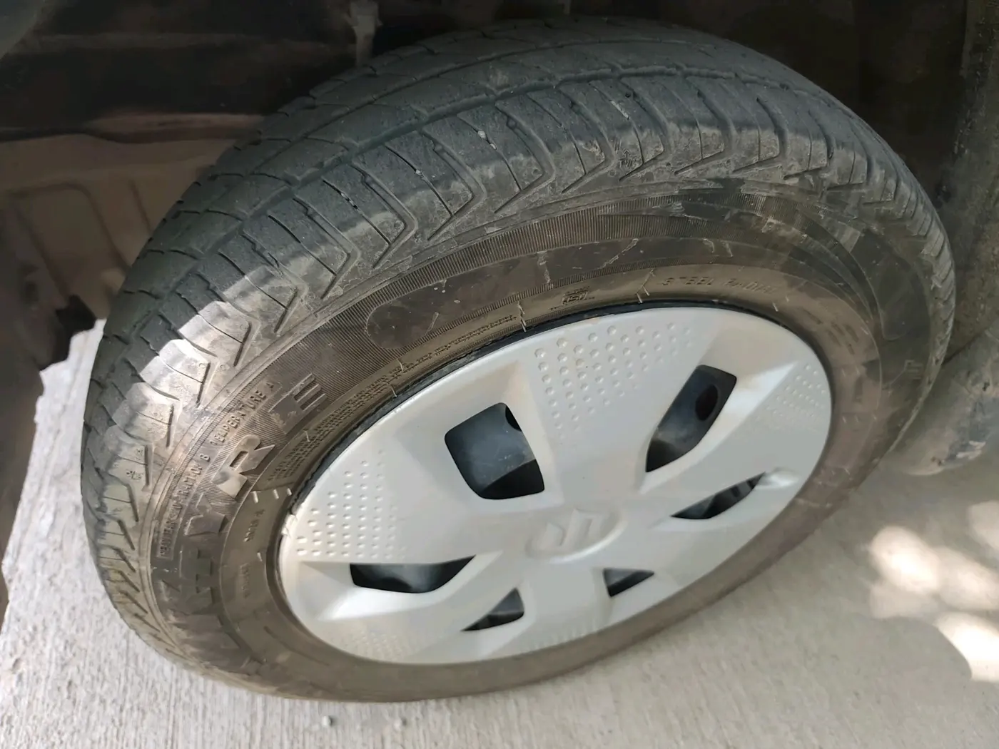 2024 Maruti Alto K10 VXI CNG, CNG, Manual, 15,965 km, tyre