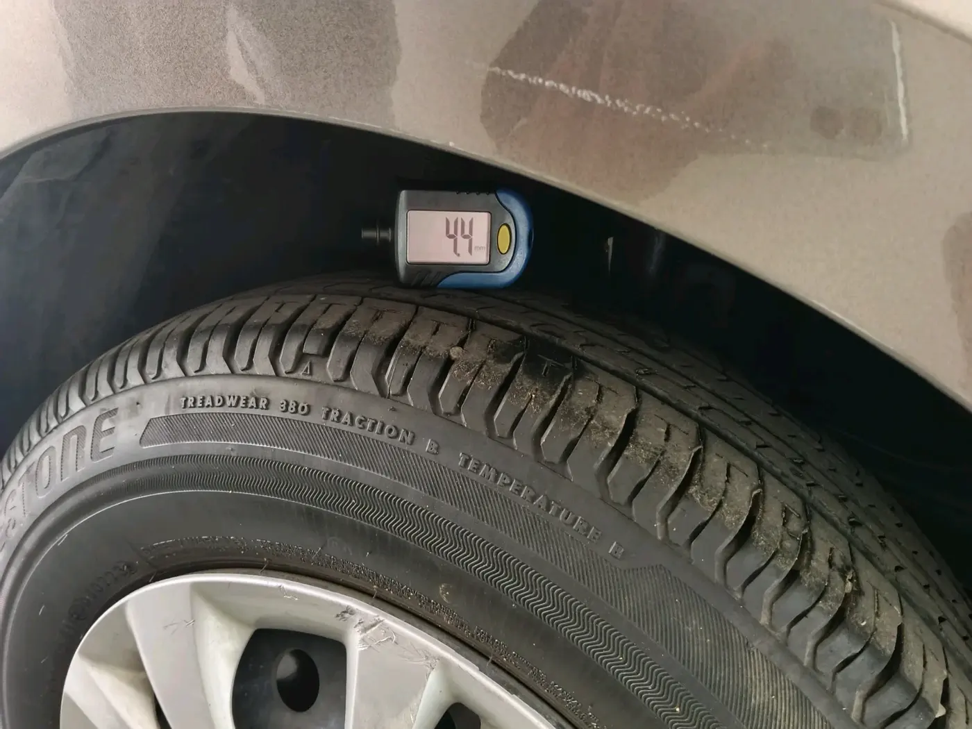 2023 Maruti Swift VXI, Petrol, Manual, 31,653 km, tyre