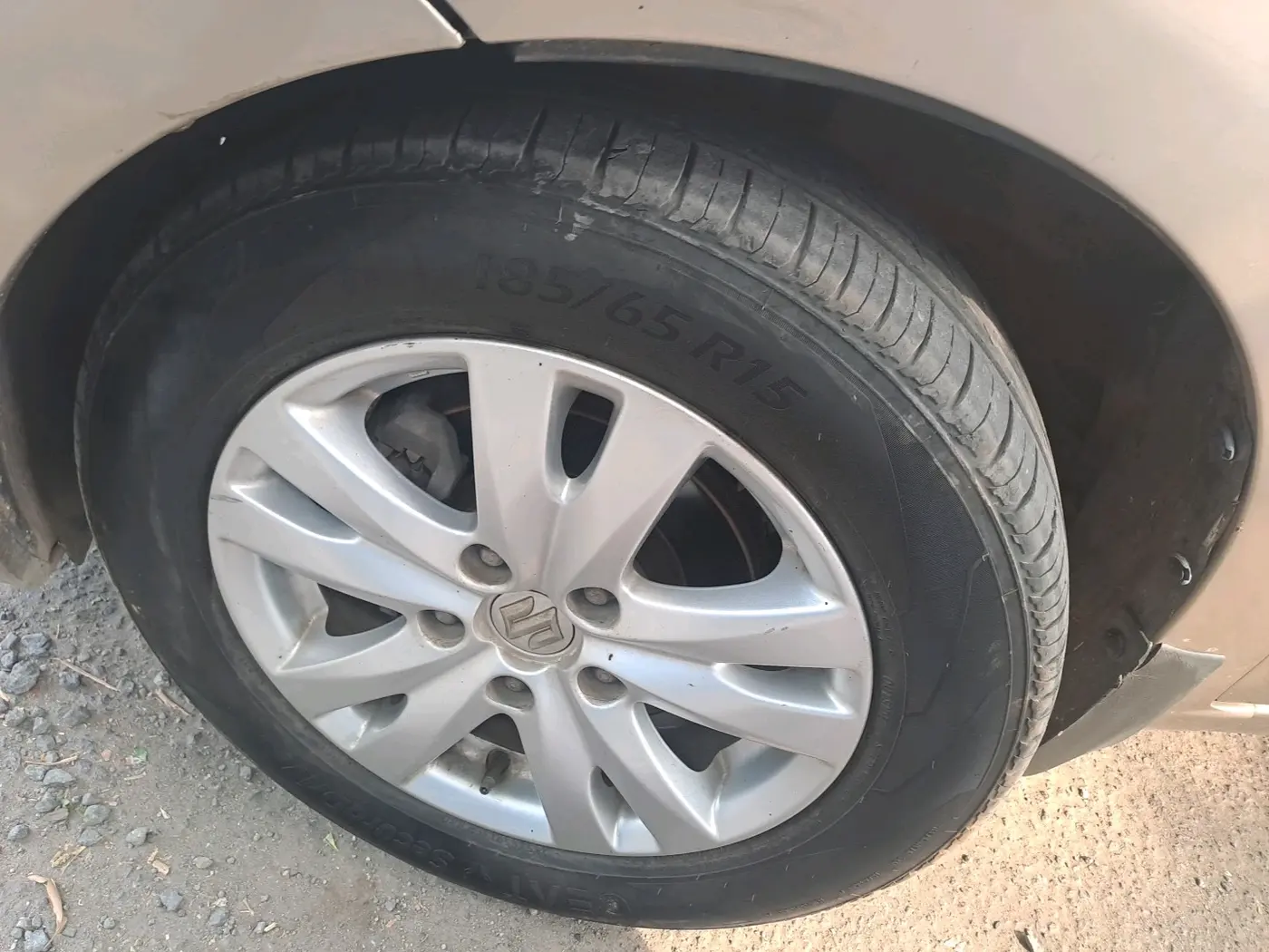 2014 Maruti Ertiga VXI CNG, CNG, Manual, 93,936 km, tyre