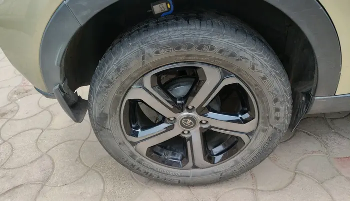 2023 Tata NEXON XZ PLUS (LUXURY) KAZIRANGA PETROL, Petrol, Manual, 39,998 km, tyre