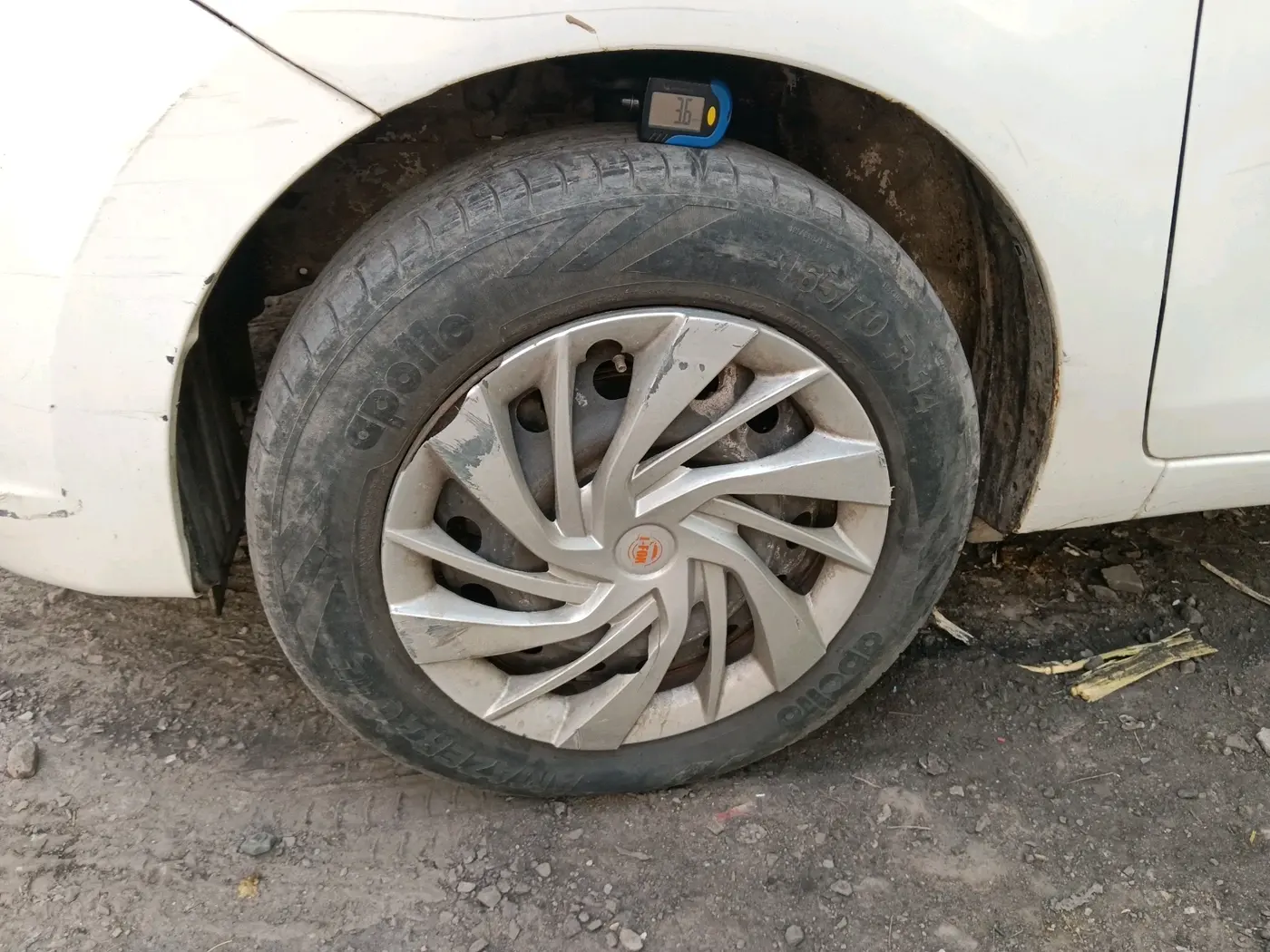 2016 Maruti Celerio VXI CNG, CNG, Manual, 1,34,327 km, tyre