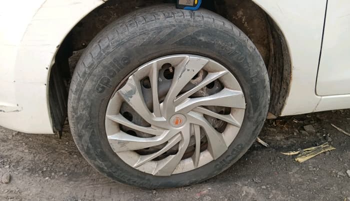 2016 Maruti Celerio VXI CNG, CNG, Manual, 1,34,327 km, tyre