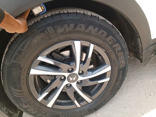 Used 2022 Mahindra XUV700 AX 5 P MT 5 STR Manual | Cars24