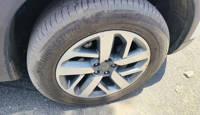 2021 Tata Safari XZA PLUS, Diesel, Automatic, 1,85,093 km, tyre