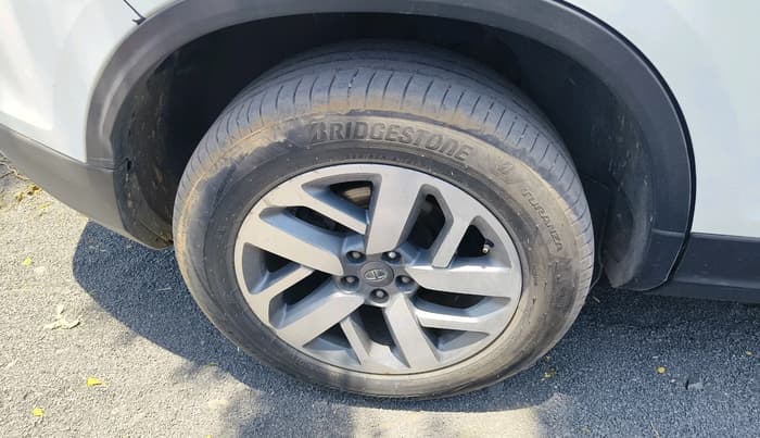 2021 Tata Safari XZA PLUS, Diesel, Automatic, 1,85,093 km, tyre