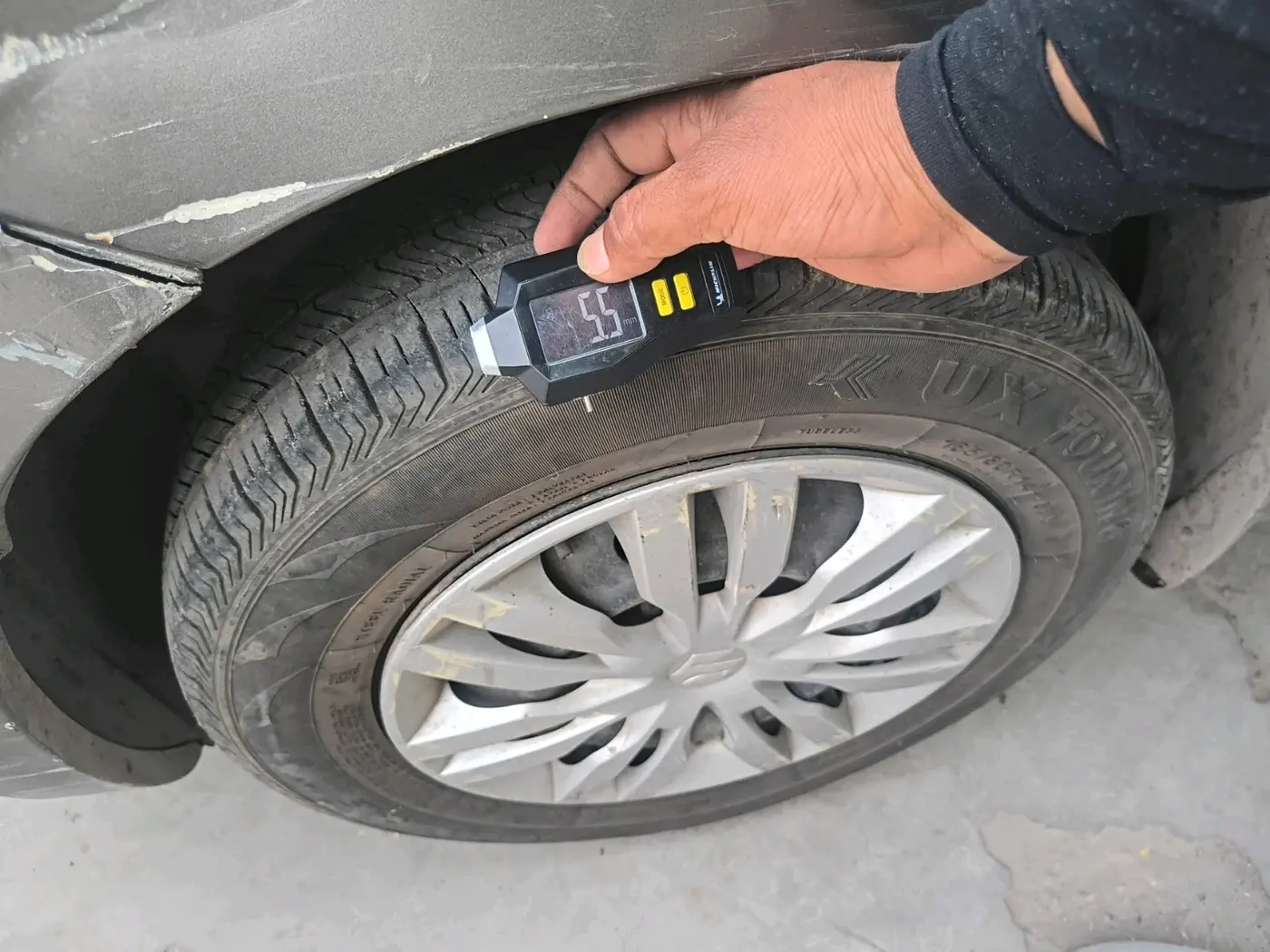 2018 Maruti Dzire VDI, Diesel, Manual, 1,52,726 km, tyre