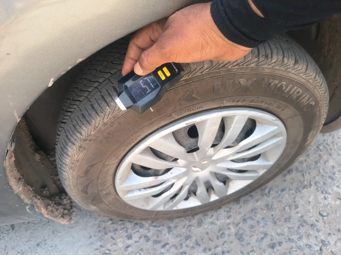 2018 Maruti Dzire VDI, Diesel, Manual, 1,52,726 km, tyre