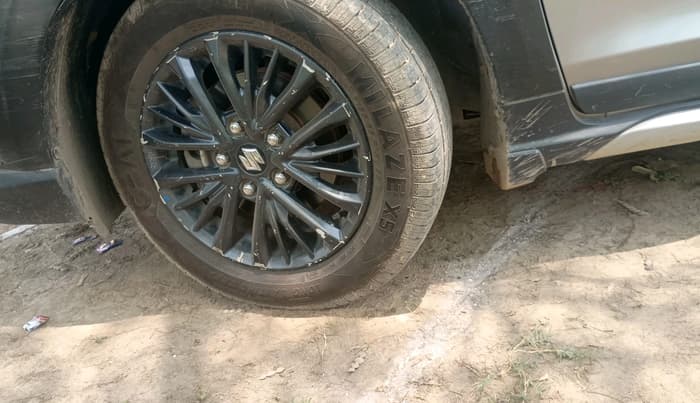 2021 Maruti XL6 ALPHA MT, Petrol, Manual, 2,96,117 km, tyre