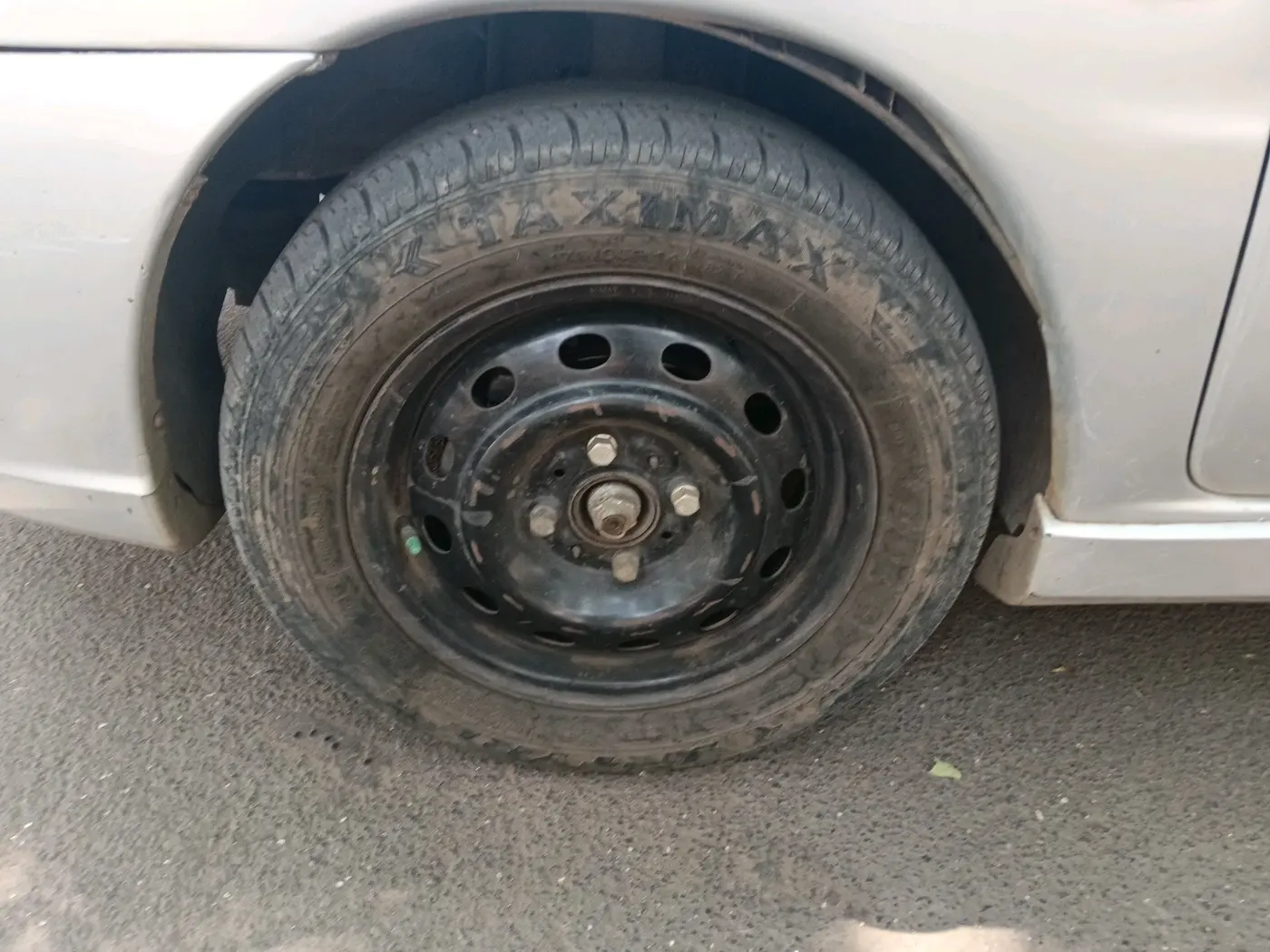 2011 Tata Indigo ECS LX CR4, Diesel, Manual, 1,17,914 km, tyre