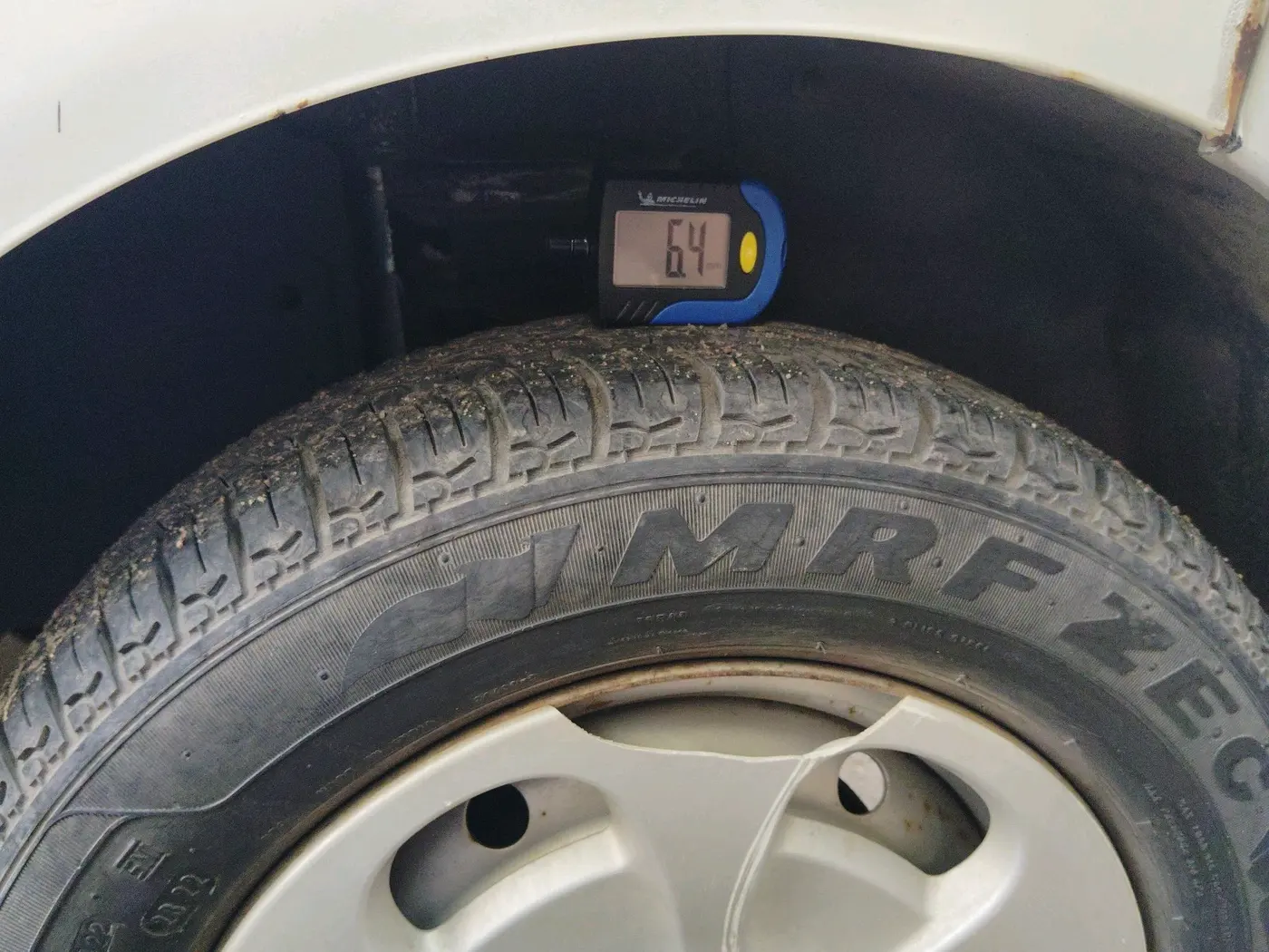 2013 Tata Nano LX, Petrol, Manual, 93,974 km, tyre