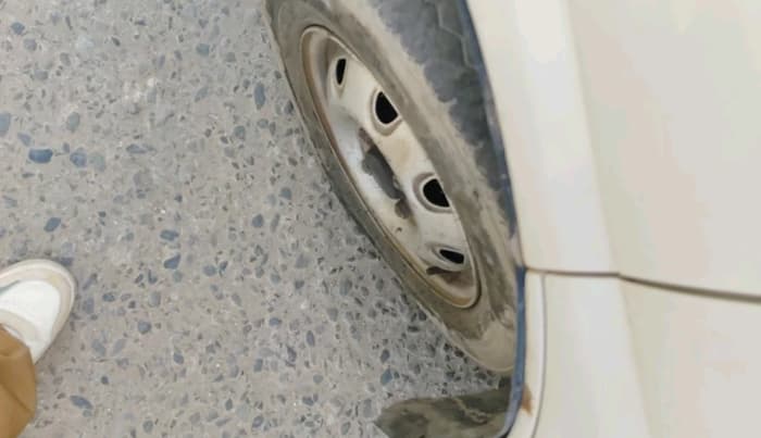 2022 Maruti Eeco 5 STR STD(O), Petrol, Manual, 1,80,190 km, tyre