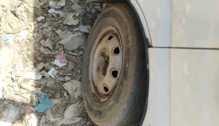 2022 Maruti Eeco 5 STR STD(O), Petrol, Manual, 1,80,190 km, tyre