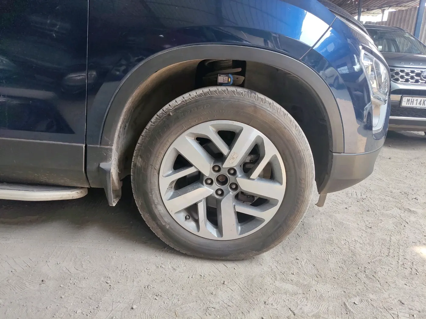 2023 Tata Safari XZ PLUS, Diesel, Manual, 20,689 km, tyre
