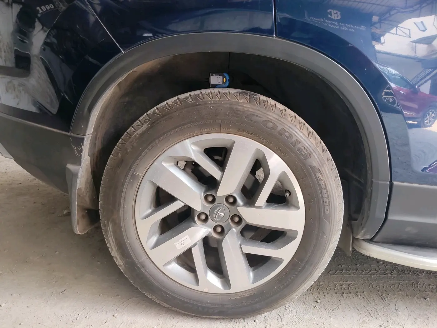 2023 Tata Safari XZ PLUS, Diesel, Manual, 20,689 km, tyre